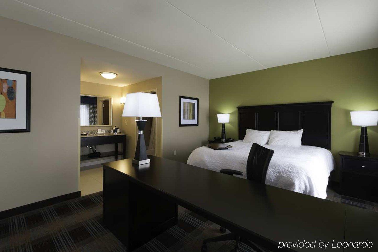 Baymont By Wyndham Clarksville Northeast Exterior foto