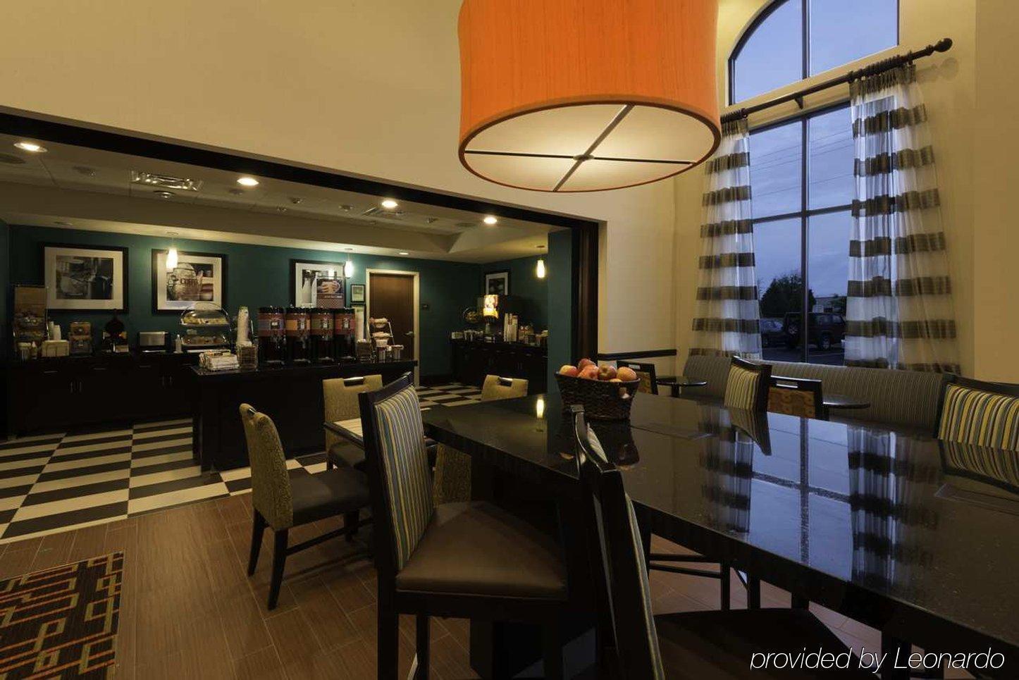 Baymont By Wyndham Clarksville Northeast Exterior foto